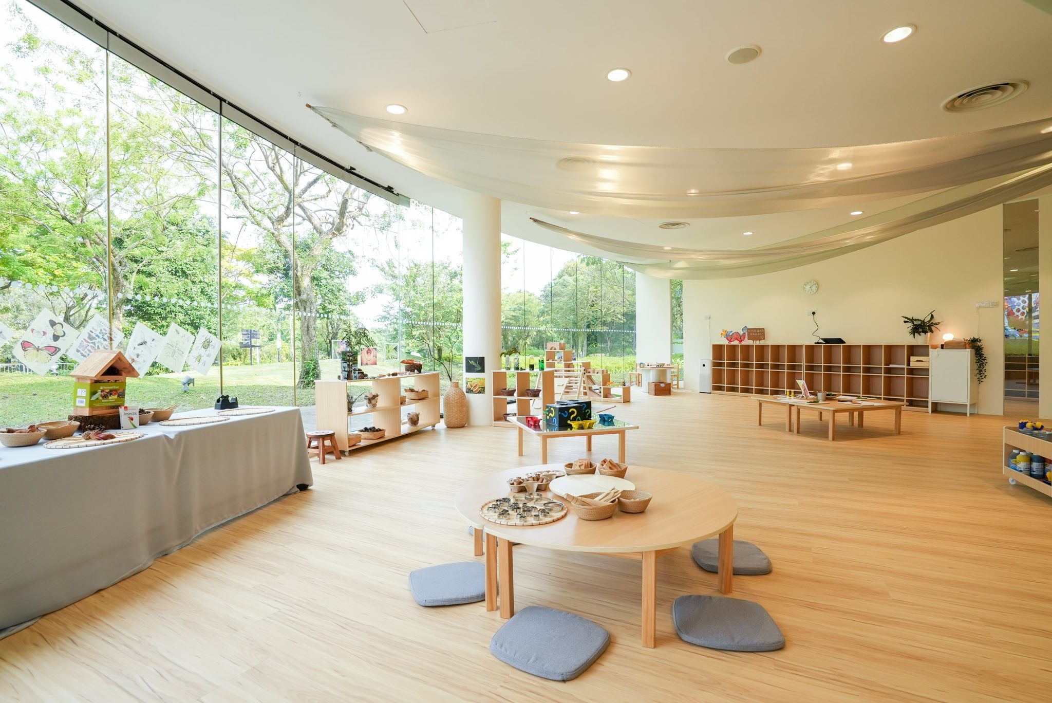 Classroom with floor to ceiling glass-min